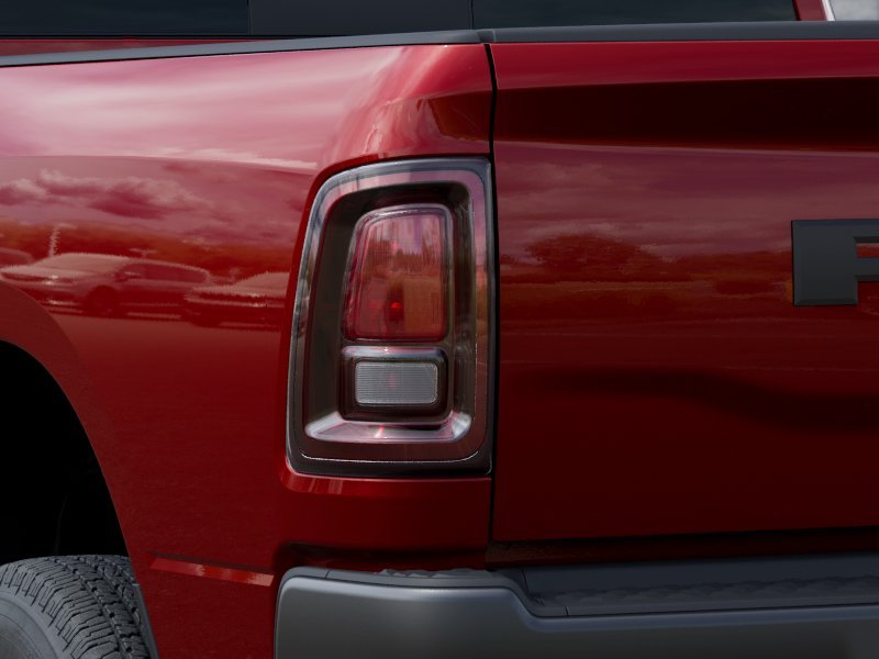 New 2026 Molten Red Pearl-Coat Exterior Paint RAM Tradesman image 5