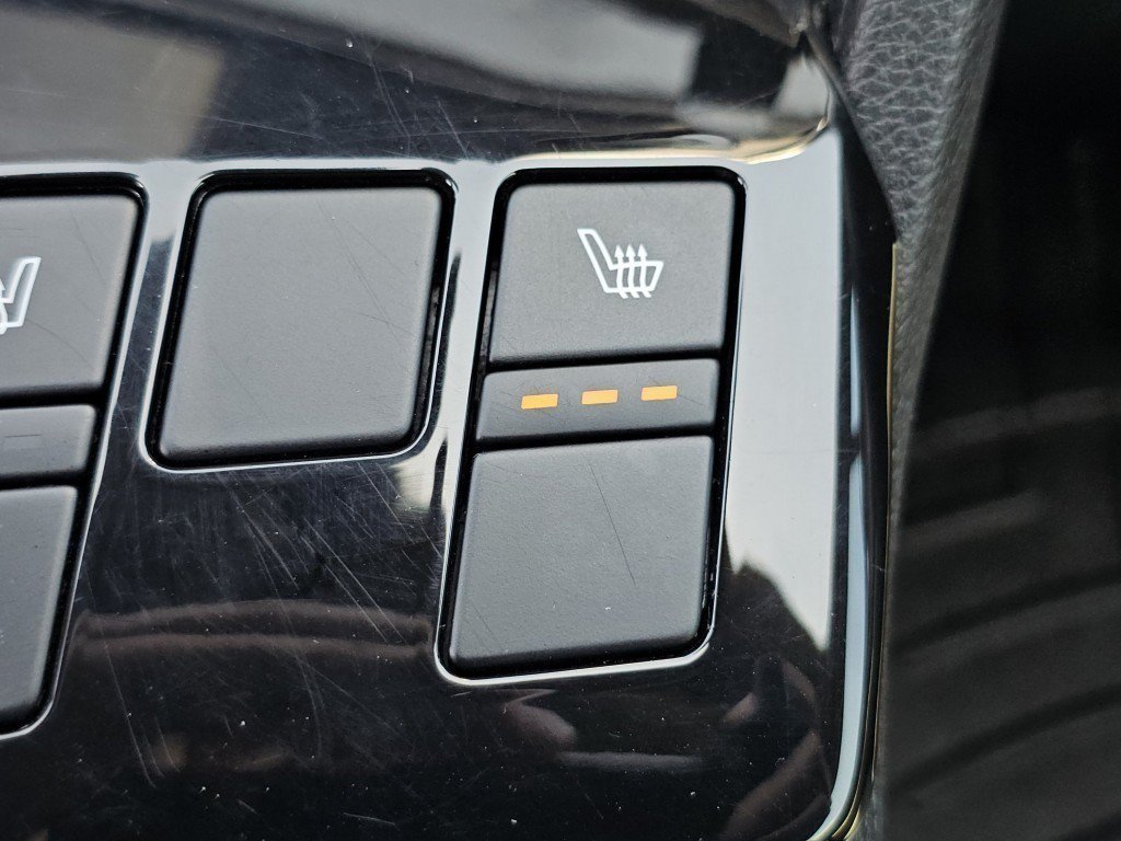 Certified Used 2023 Gravity Gray Kia X-Line image 13
