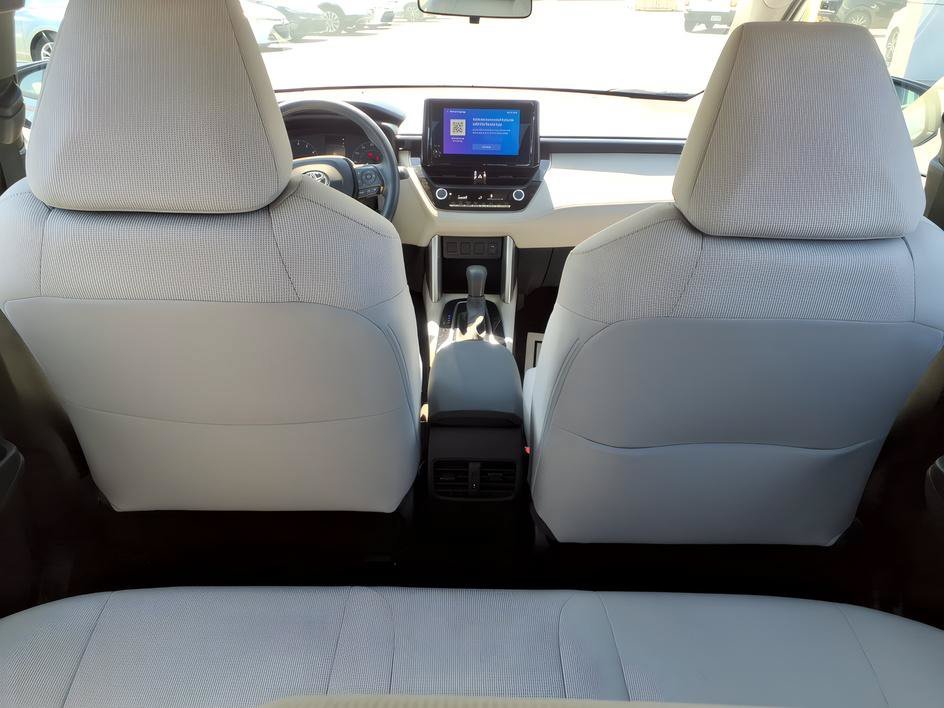 Used 2023 Sonic Silver Toyota L image 13