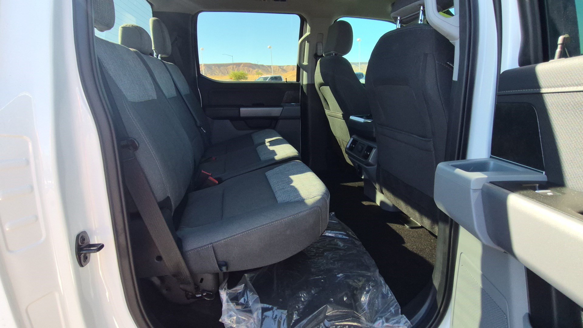 Used 2022 Oxford White Ford XLT image 28