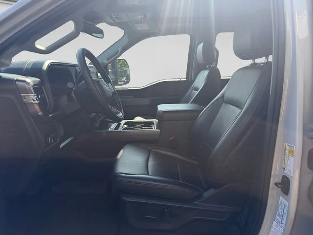 Certified Used 2025 Avalanche Ford Lariat image 10