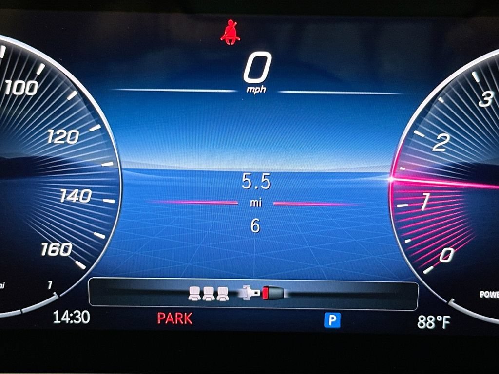 New 2026 Mountain Grey Metallic Mercedes-Benz GLA 250 image 43
