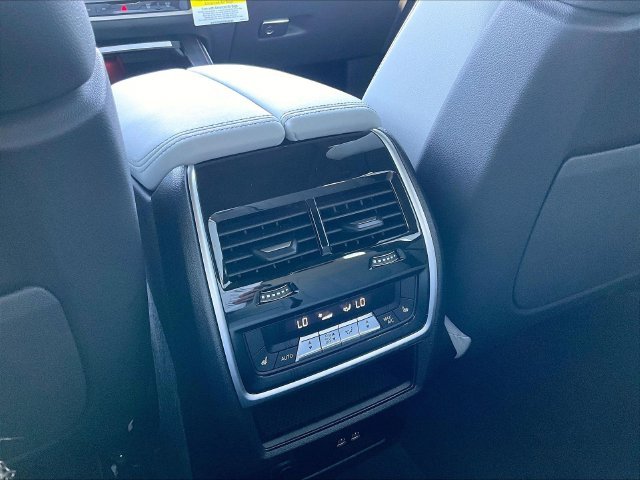Used 2026 White BMW sDrive40i image 13