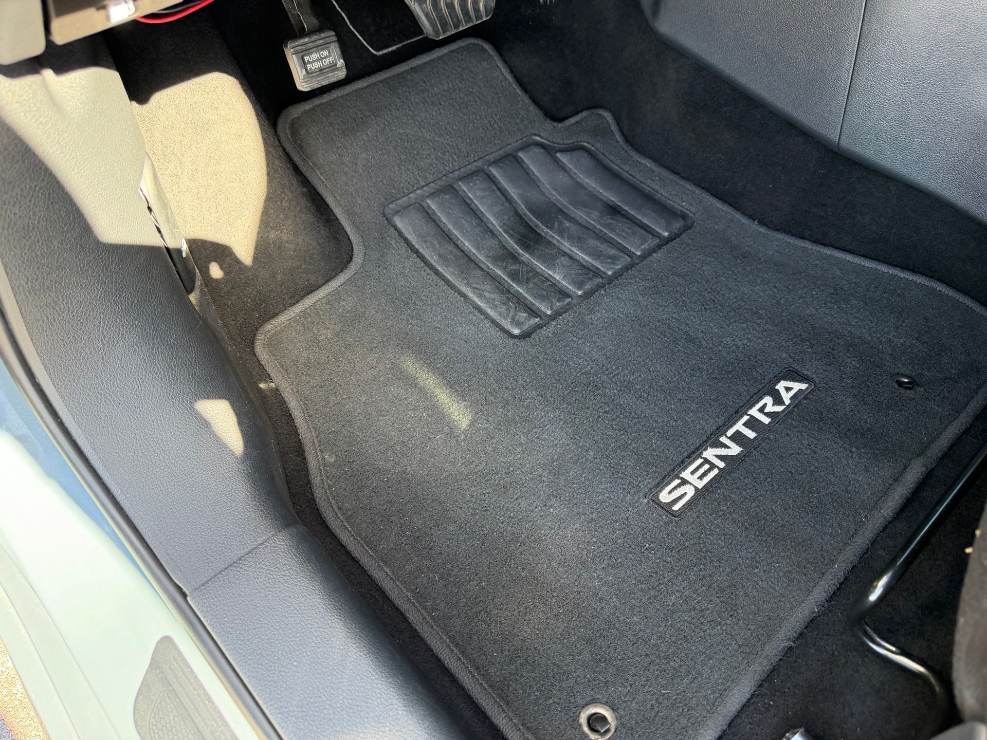 Used 2025 Gray Nissan SR image 32