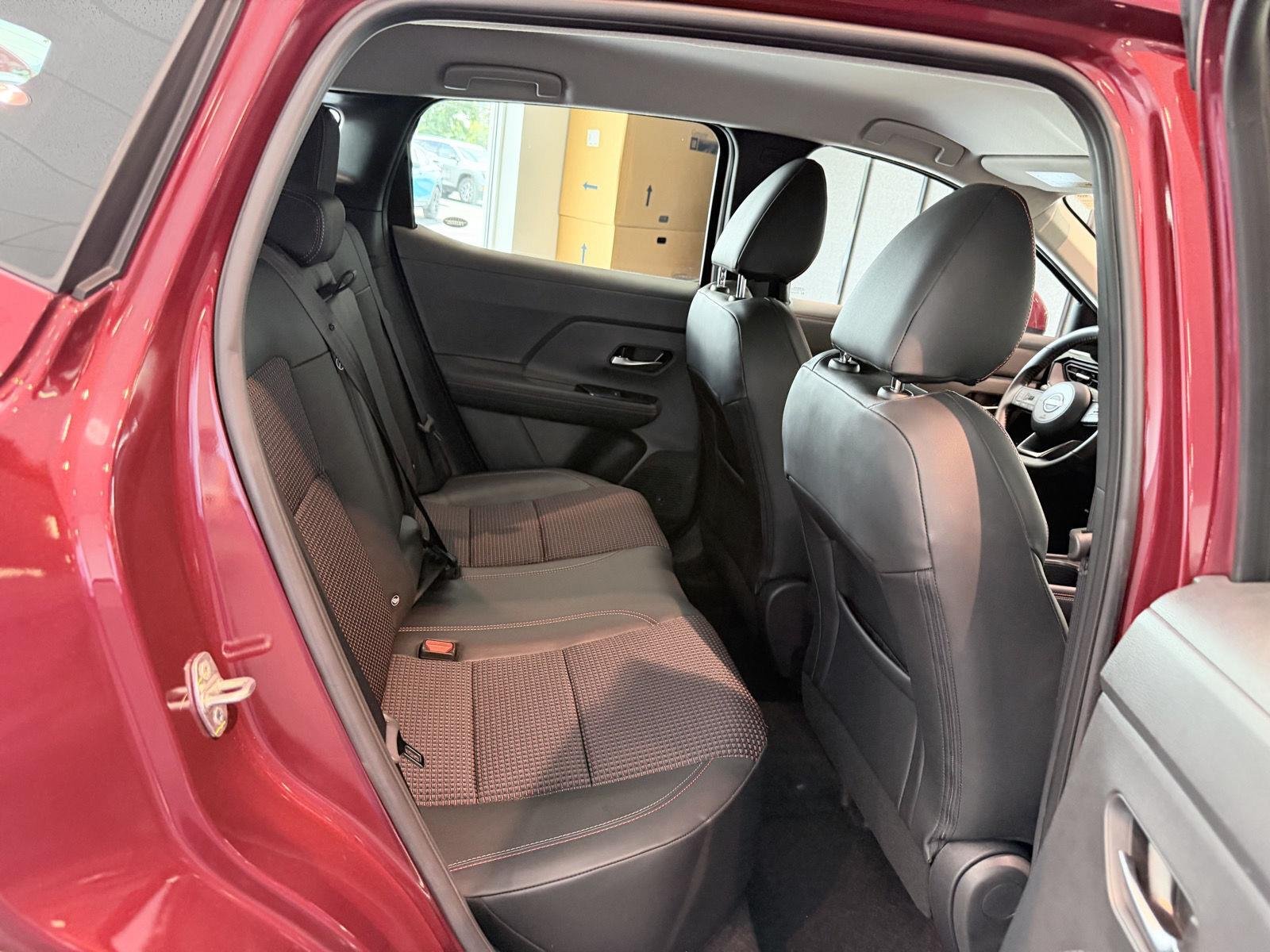 Used 2025 Scarlet Ember Tintcoat Nissan SR image 25