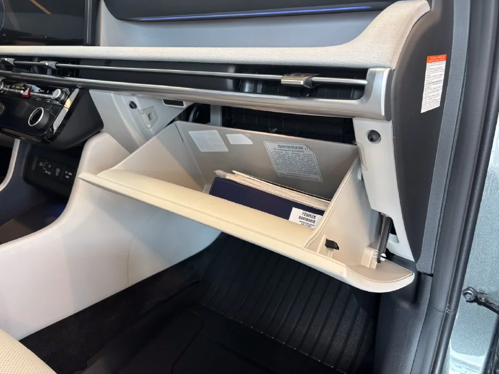 Used 2025 Gray Hyundai Limited image 25