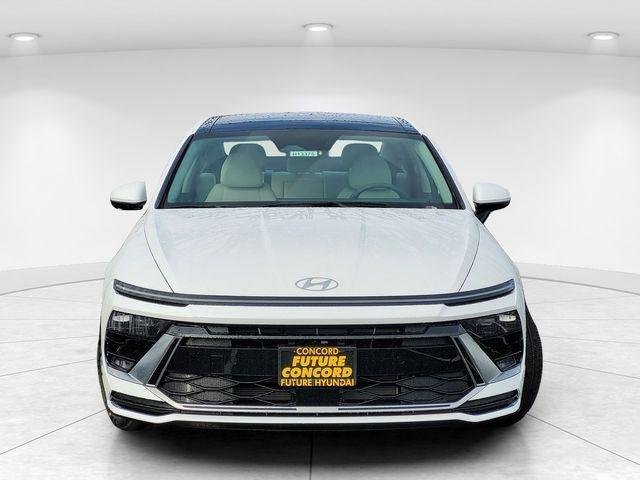 New 2026 White Hyundai SEL image 3