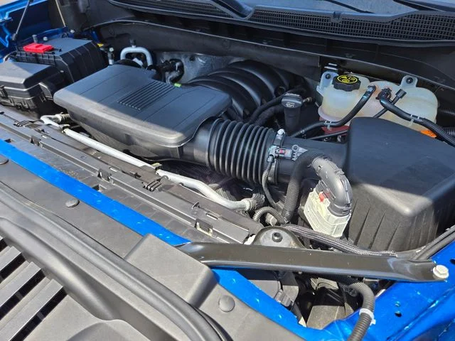 Used 2022 Blue Chevrolet ZR2 image 25