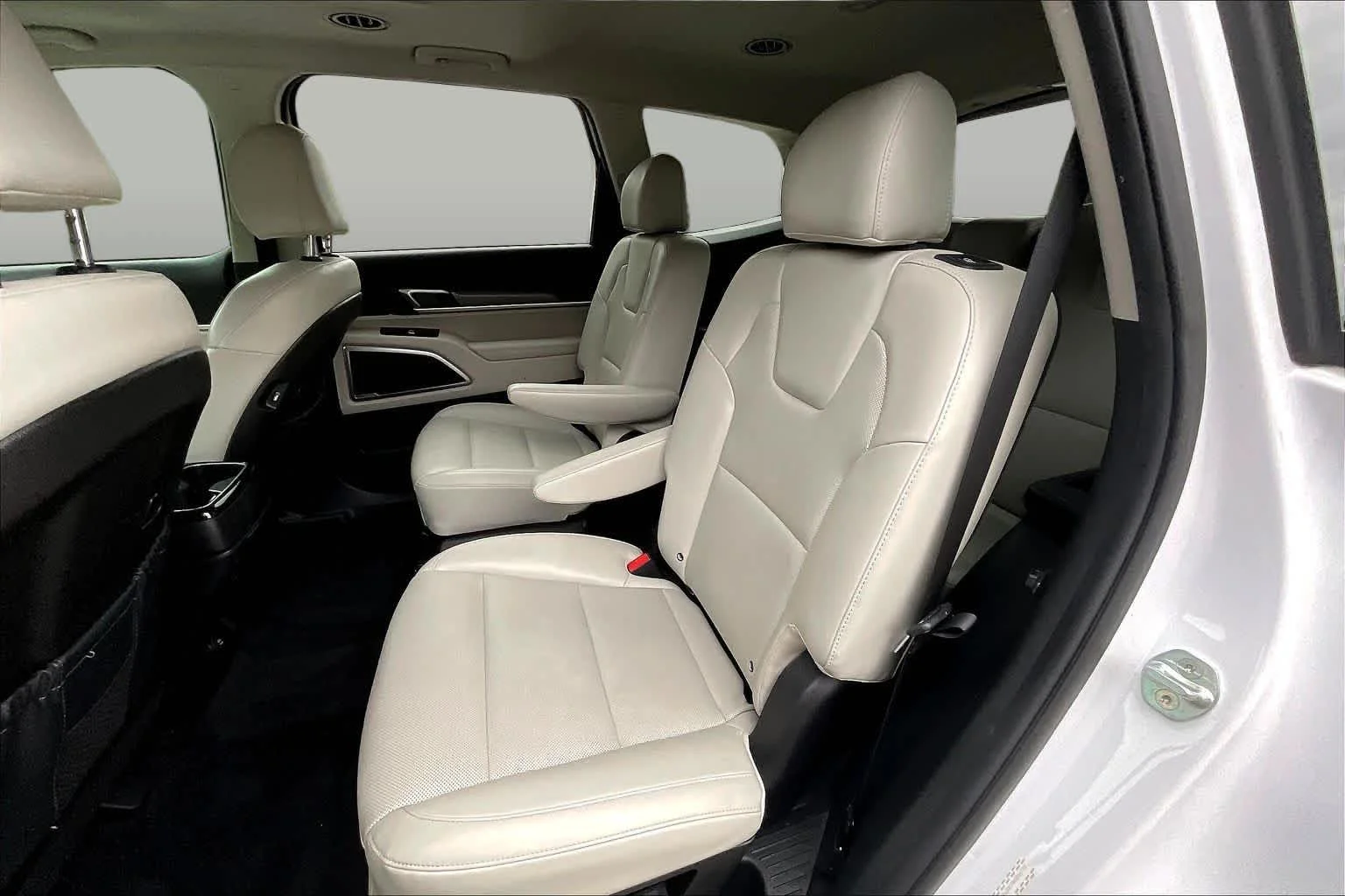Used 2022 Glacial White Pearl Kia S image 20