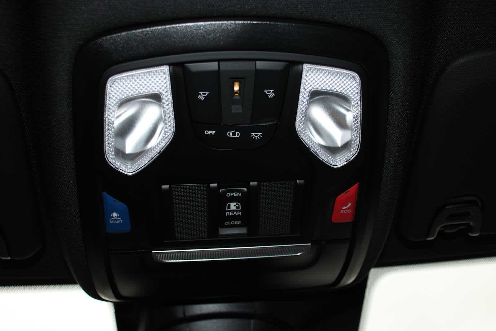 2025 RAM 3500 Tradesman - Photo 37