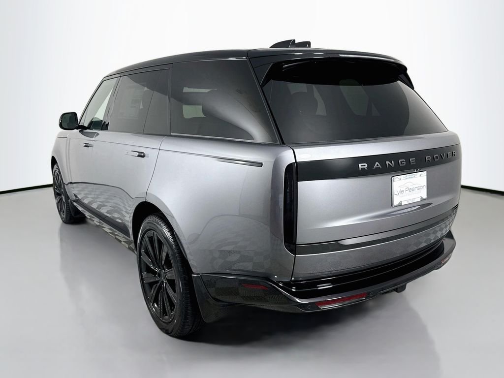New 2026 Eiger Grey Land Rover SE image 3