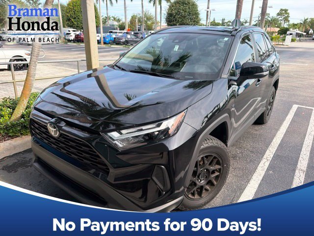 Used 2025 Black Toyota XLE image 1