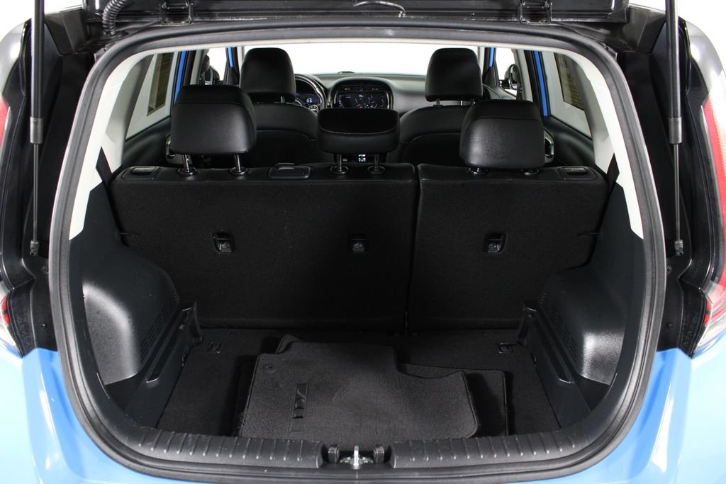Used 2023 Blue Kia GT-Line image 17