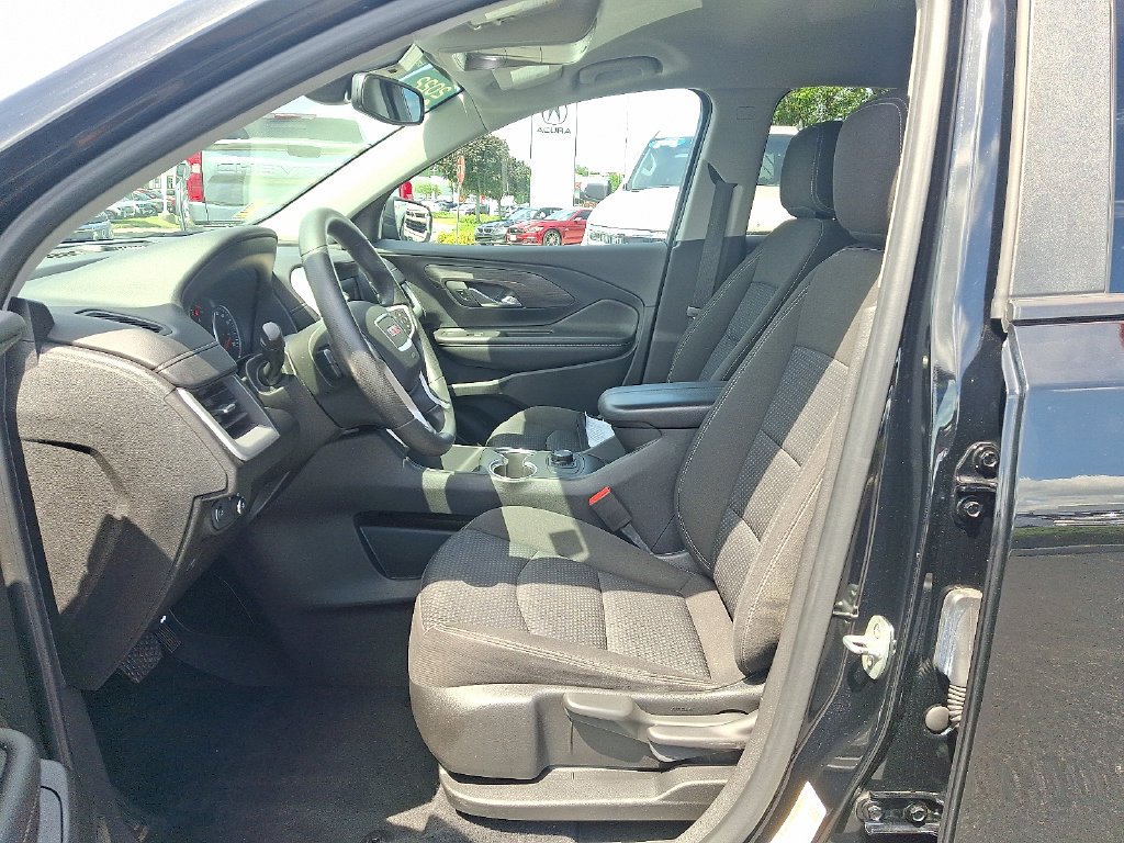 Used 2022 EBONY TWILIGHT METALLIC GMC SLE image 14