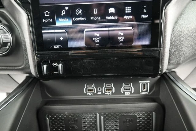 New 2026 Silver Zynith Exterior Paint RAM Laramie image 28