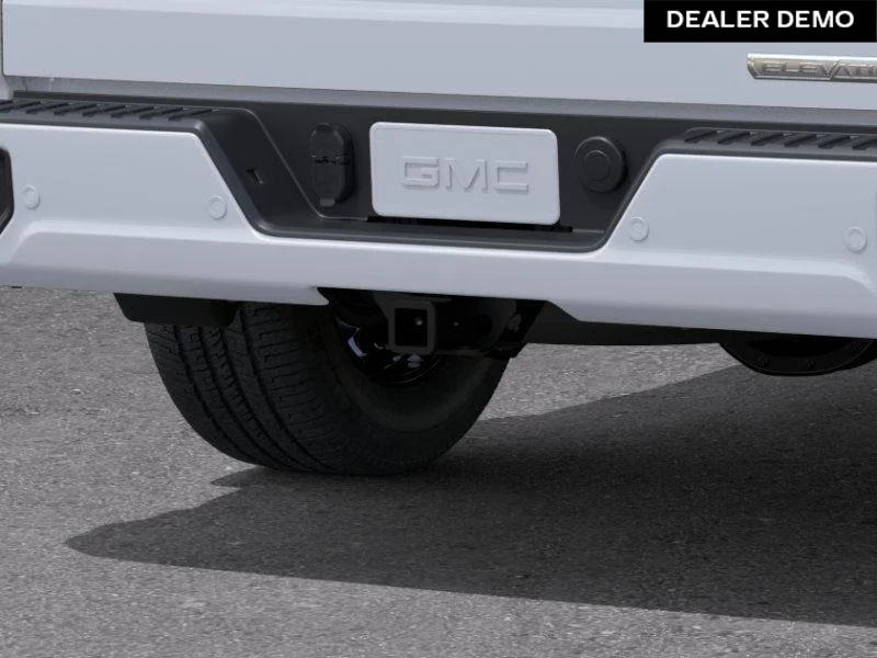 Used 2026  GMC Elevation image 14