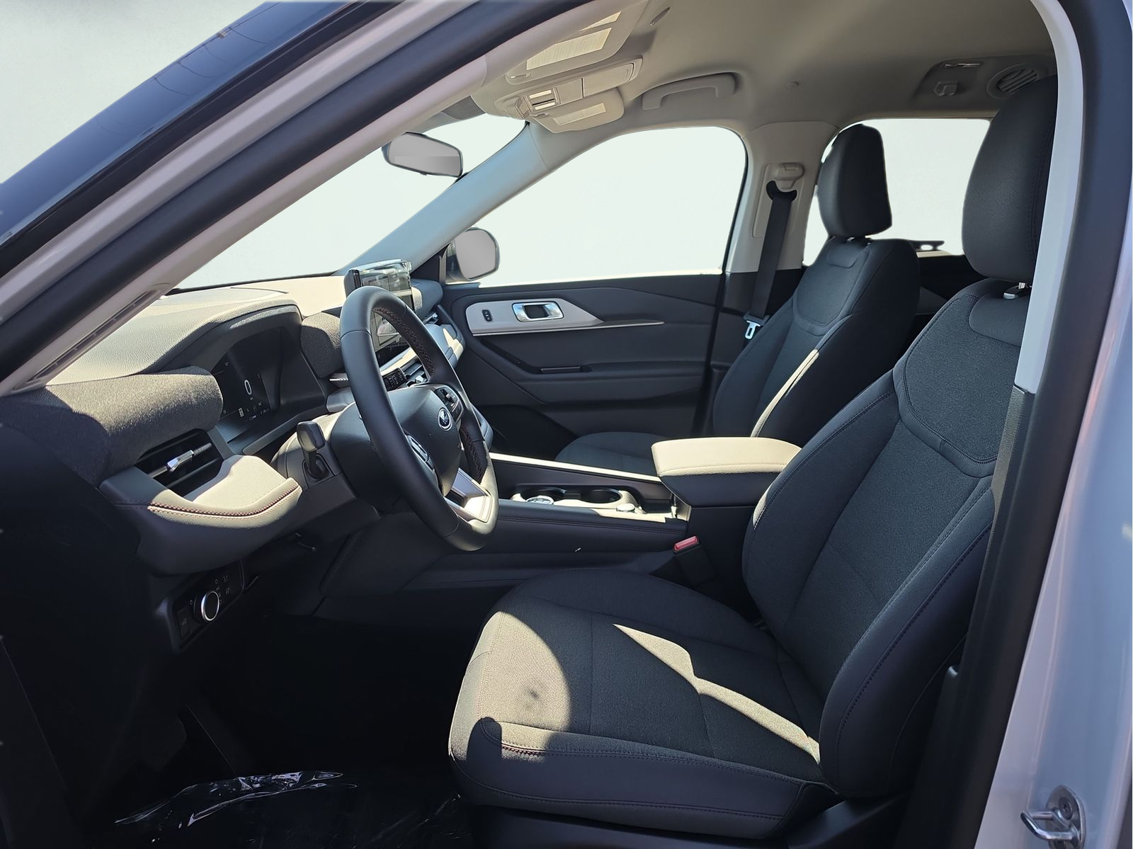 New 2026 Space White Metallic Ford Active image 9