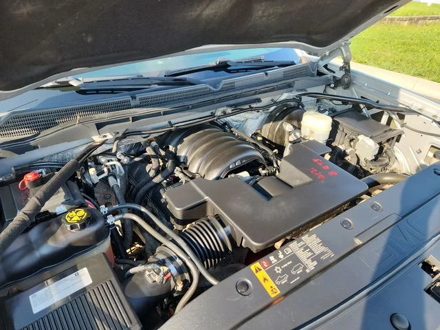 Used 2018 Silver GMC Base image 17