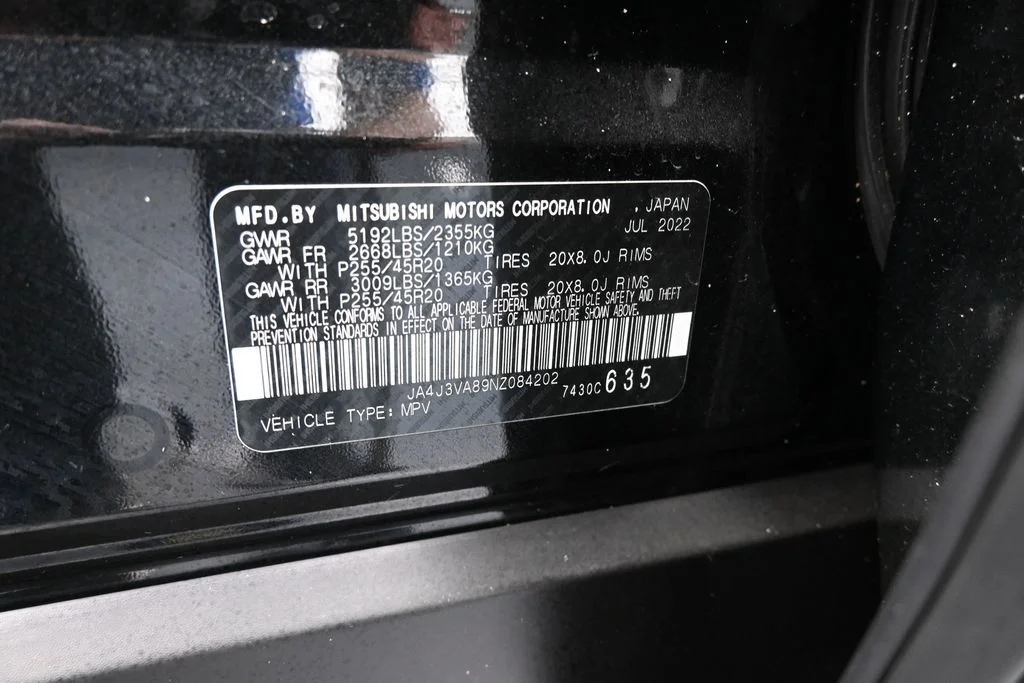 Used 2022 Black Mitsubishi SEL image 19