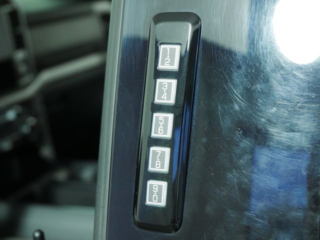 Used 2024 Black Ford XLT image 18