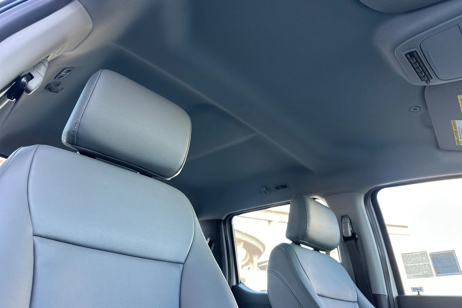 New 2026 Oxford White Ford F-250® XL image 15