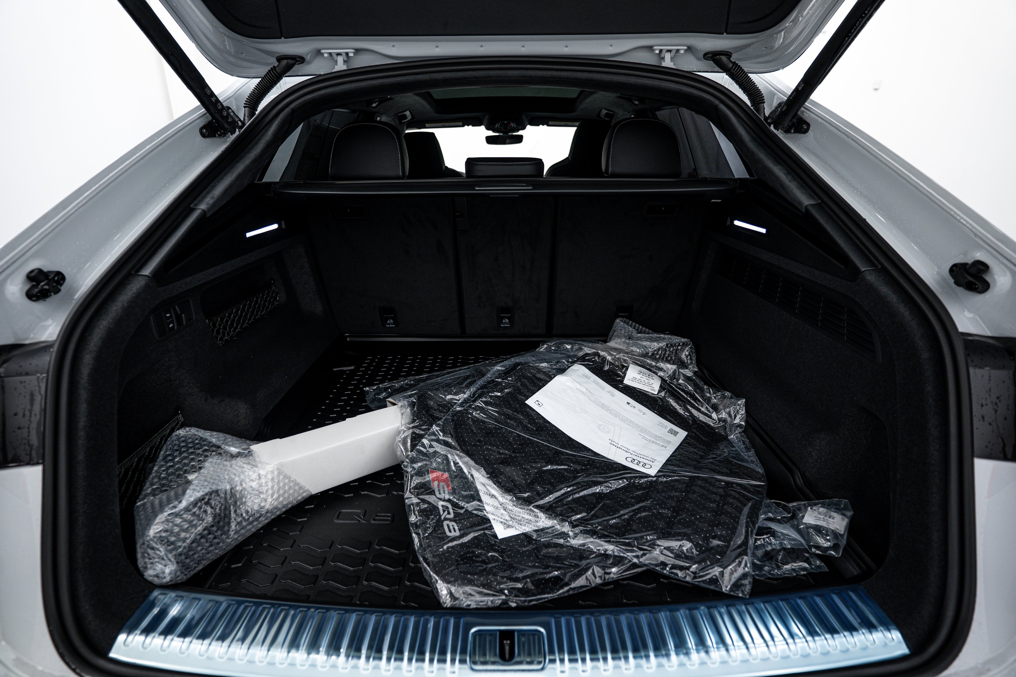 2026 Audi SQ8 Prestige - Photo 21