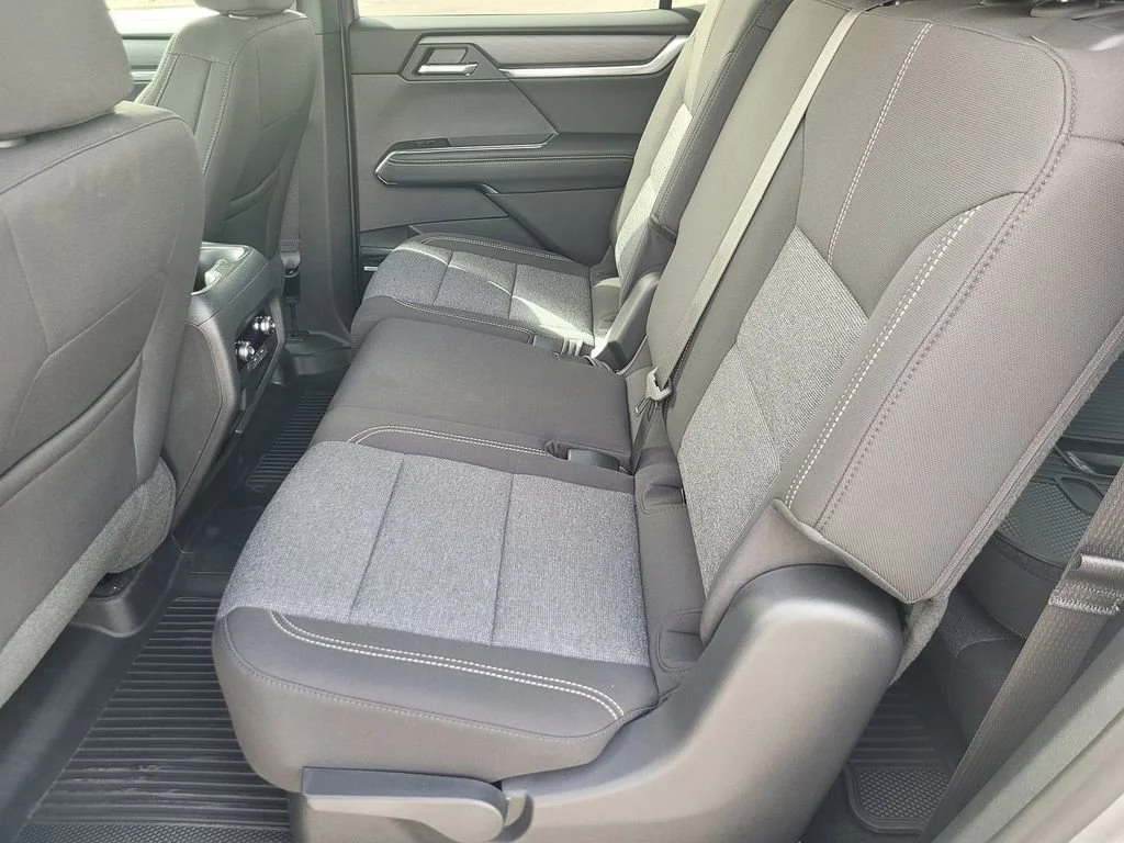 2026 GMC Acadia Elevation - Photo 8
