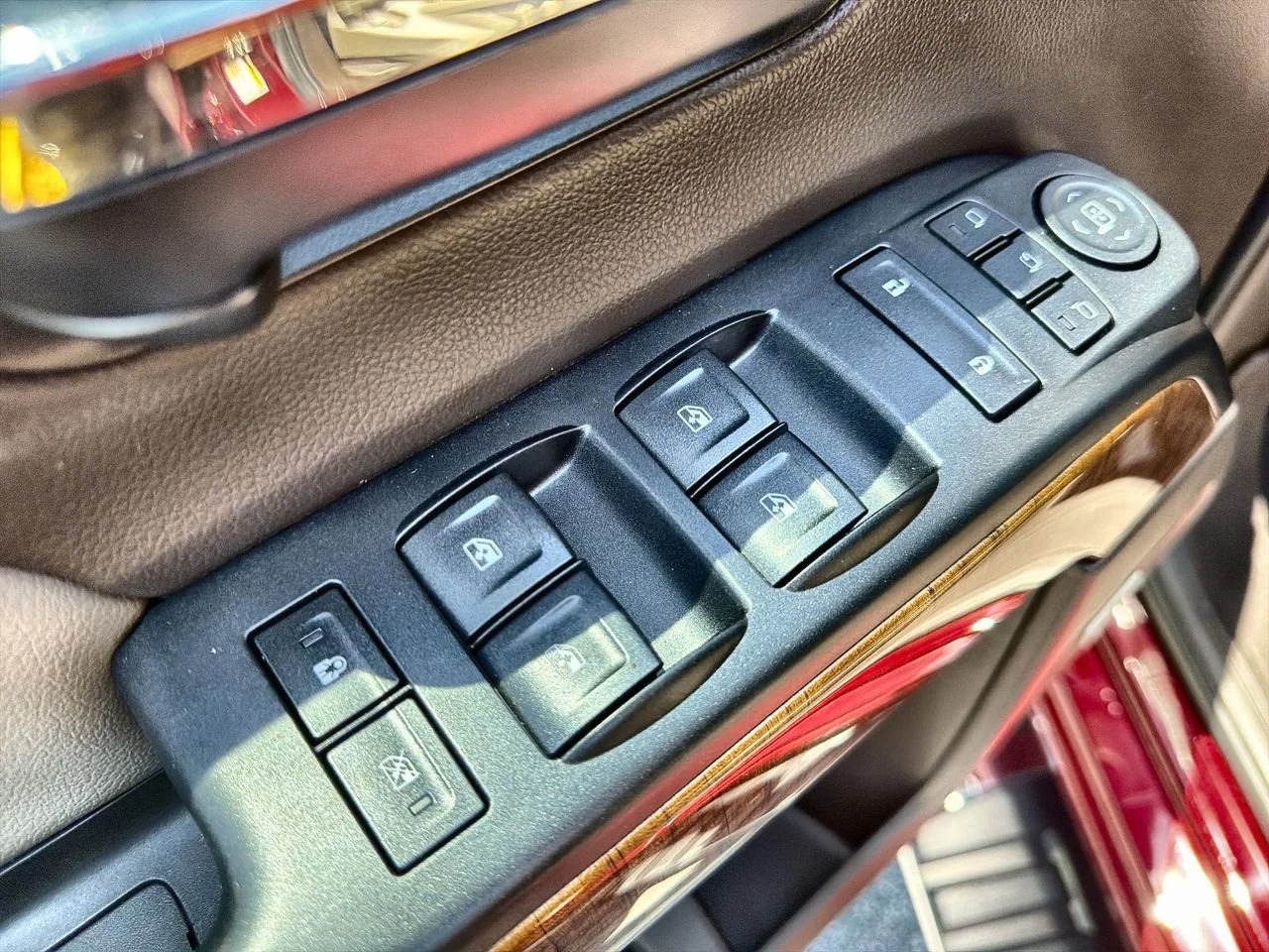 Used 2016 CRIMSON RED TINTCOAT GMC SLT image 19