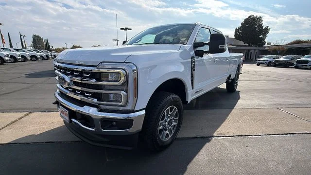2026 Ford Super Duty F-350® Lariat®