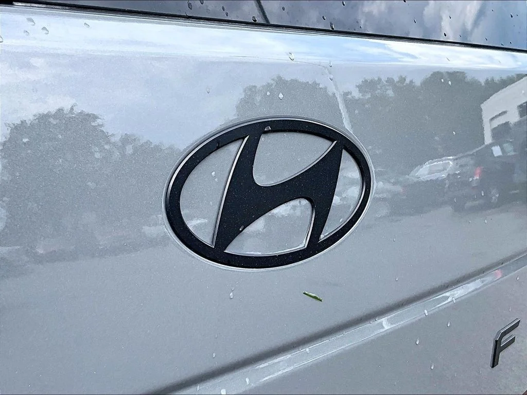 Used 2024 Gray Hyundai Calligraphy image 8