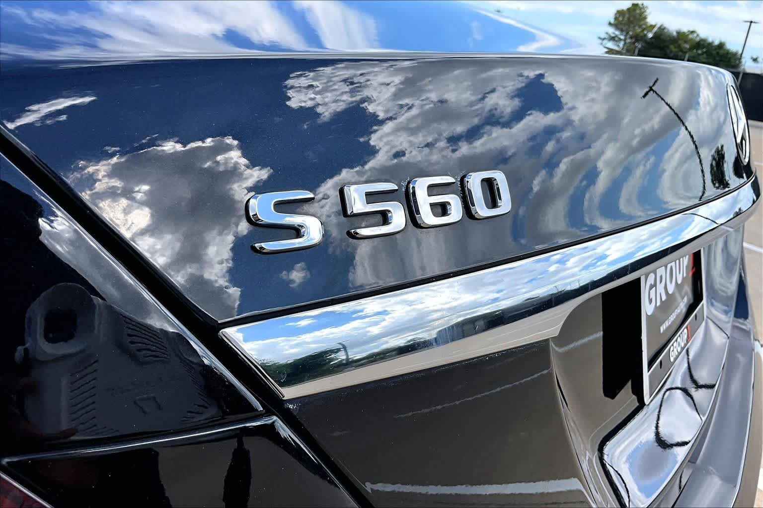 Used 2018 Obsidian Black Metallic Mercedes-Benz S 560 image 30
