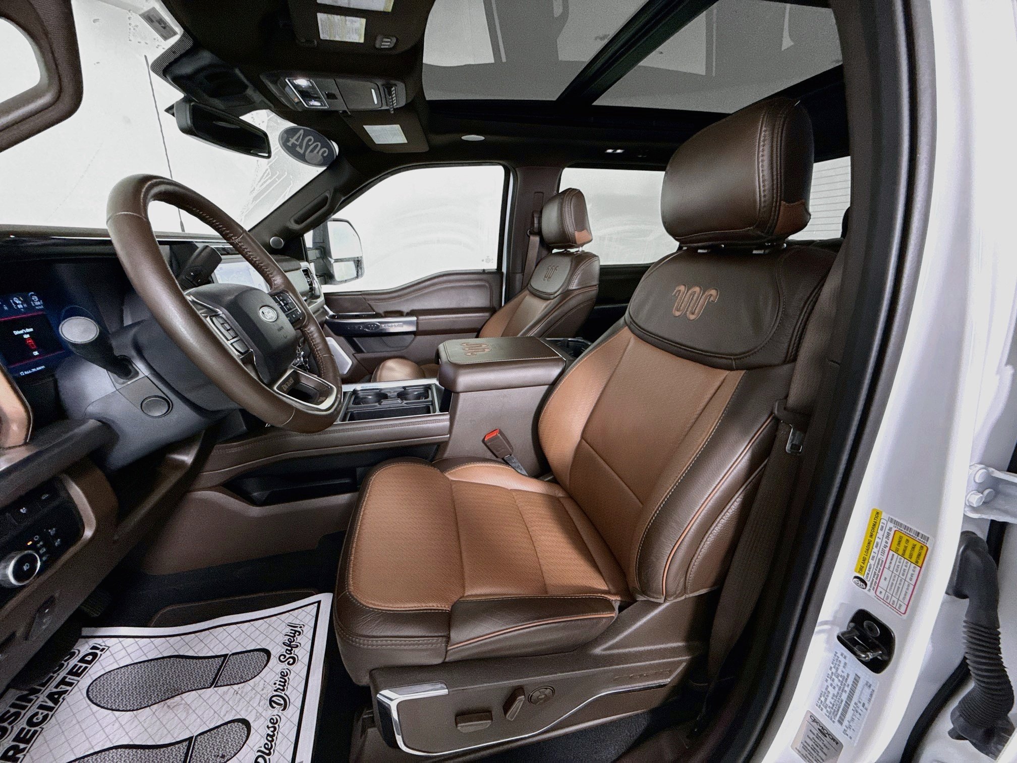 Used 2024  Ford King Ranch image 22