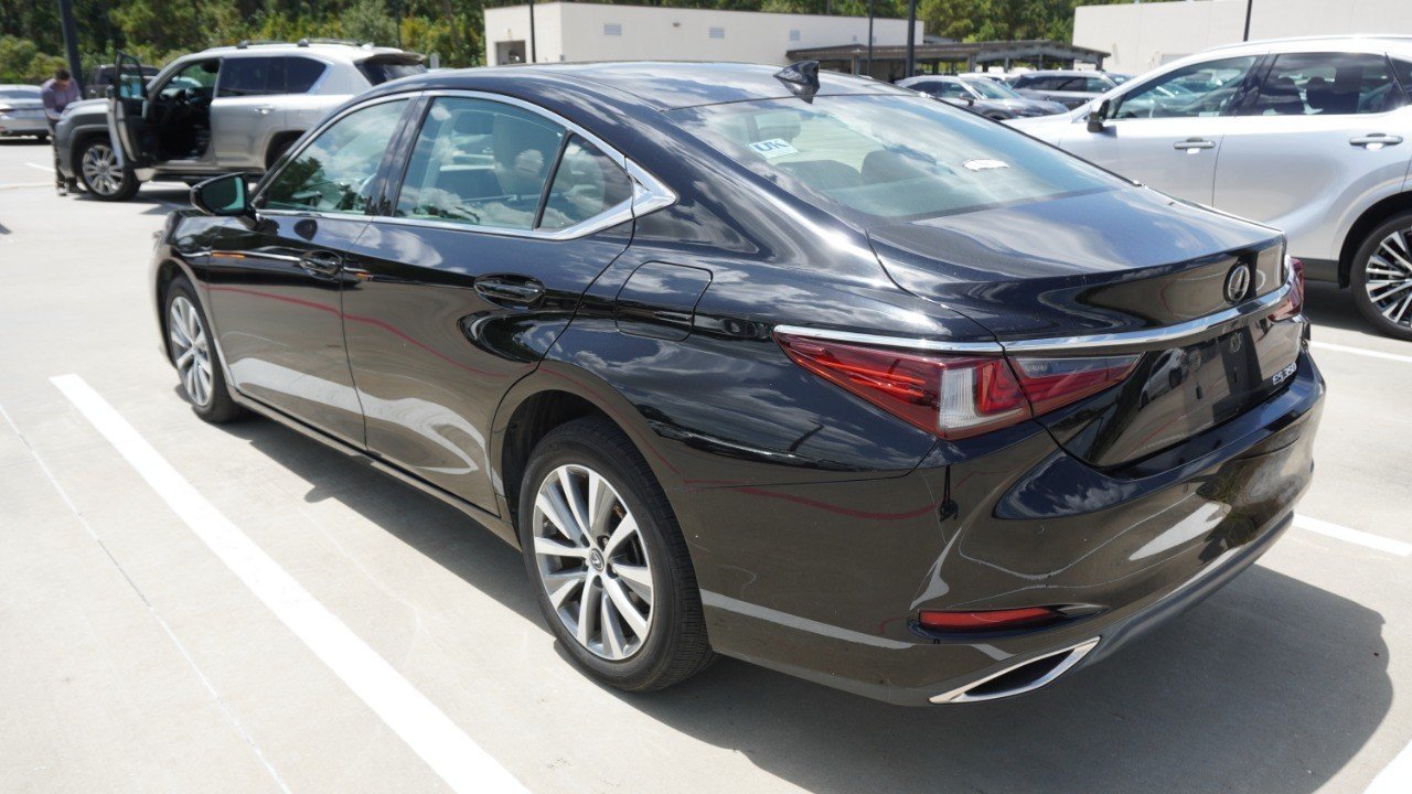Used 2019 Black Lexus ES 350 image 9