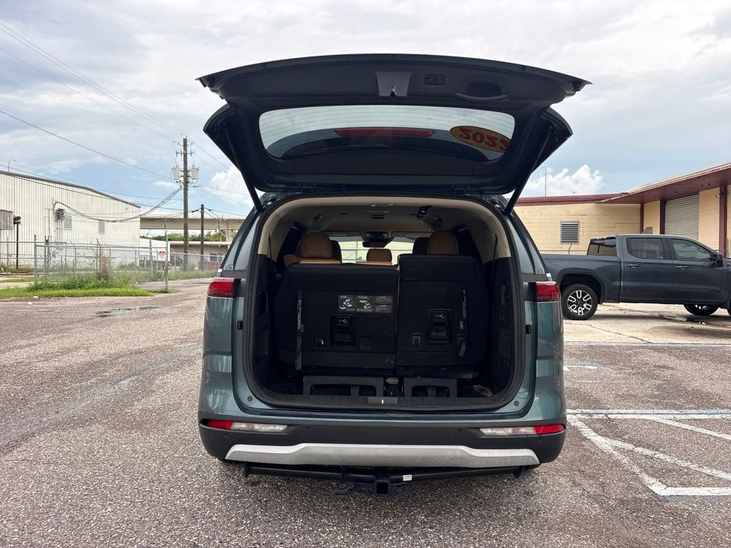 2022 Kia Carnival EX - Photo 12
