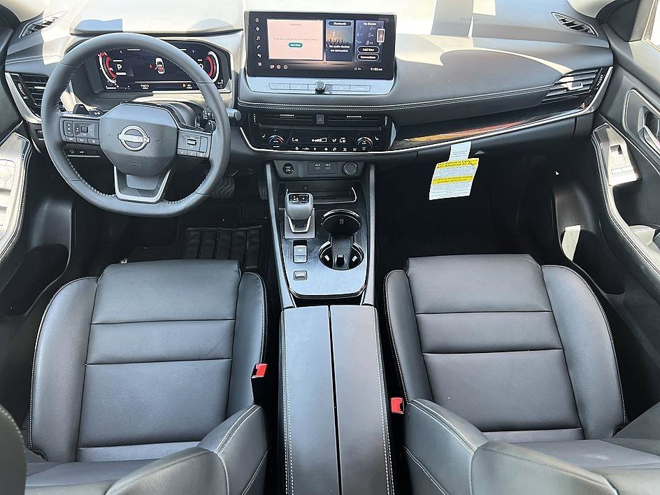 Used 2025 Everest White Pearl Nissan SL image 19