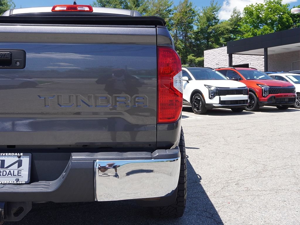 Used 2020 Gray Toyota SR5 image 13