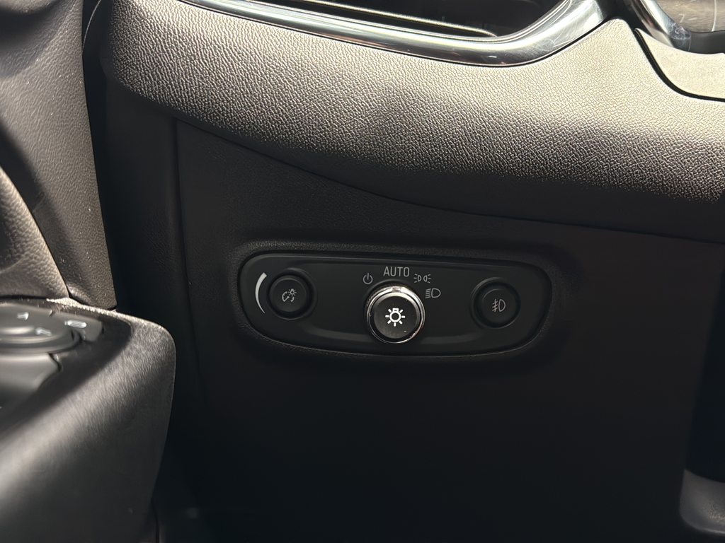Used 2022 Blue Glow Metallic Chevrolet Premier image 18