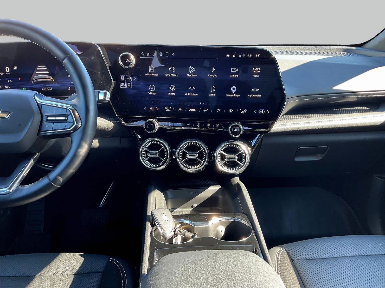2024 Chevrolet Blazer EV LT - Photo 11