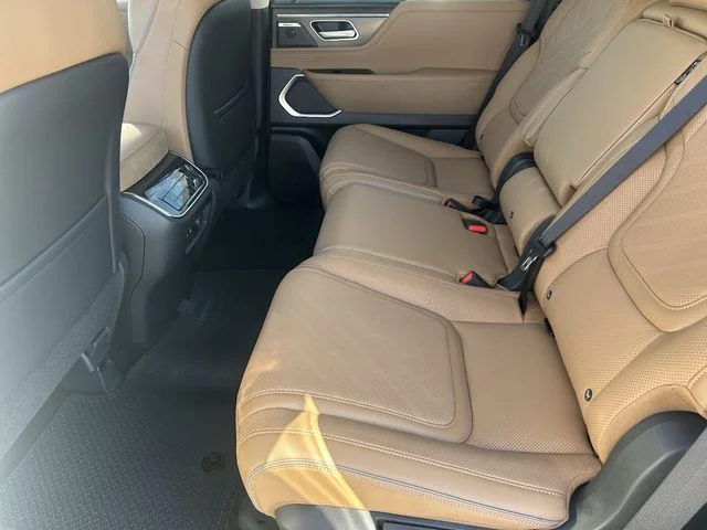 New 2027 RADIANT WHITE INFINITI Luxe 4WD image 19
