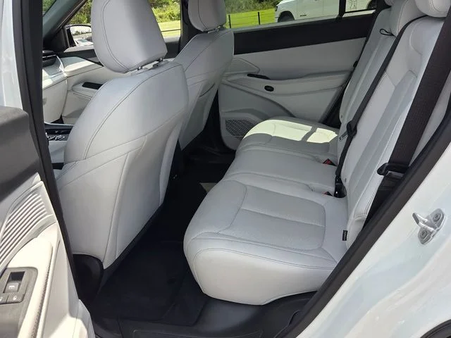 Used 2026 White Jeep Limited image 6
