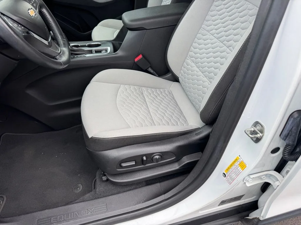 Used 2020 White Chevrolet LT image 8