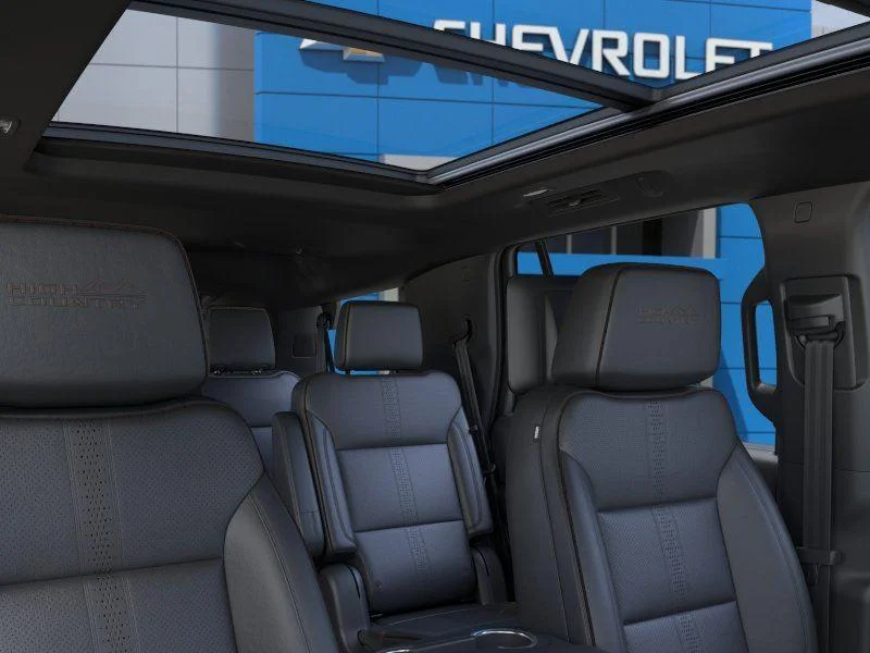 New 2026 Polar White Tricoat Chevrolet High Country image 24