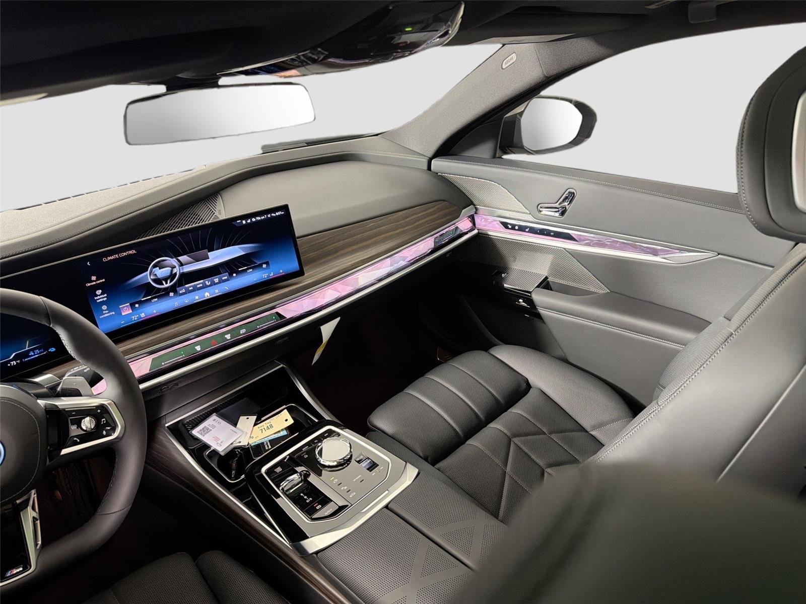 New 2026 Dravit Grey Metallic BMW 750e xDrive image 45