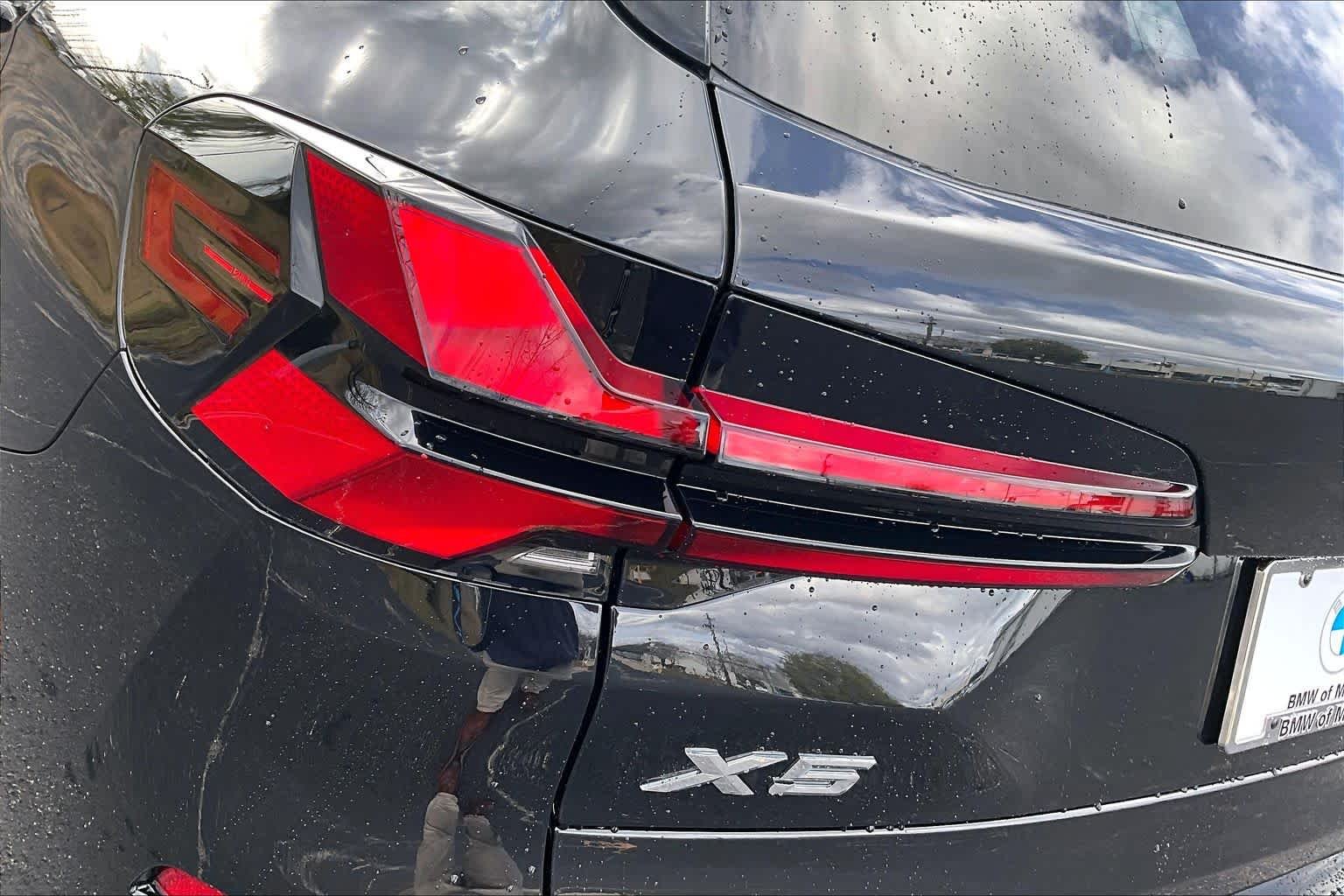 New 2026 Black Sapphire Metallic BMW sDrive40i image 15