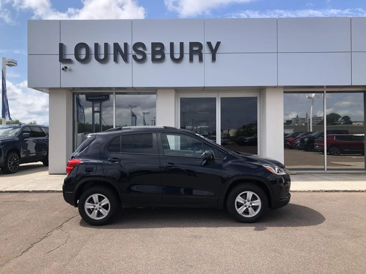 Used 2022 Blue Chevrolet Awd 4dr Lt image 2