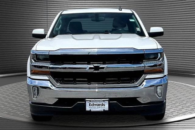 Used 2018 White Chevrolet LT image 2