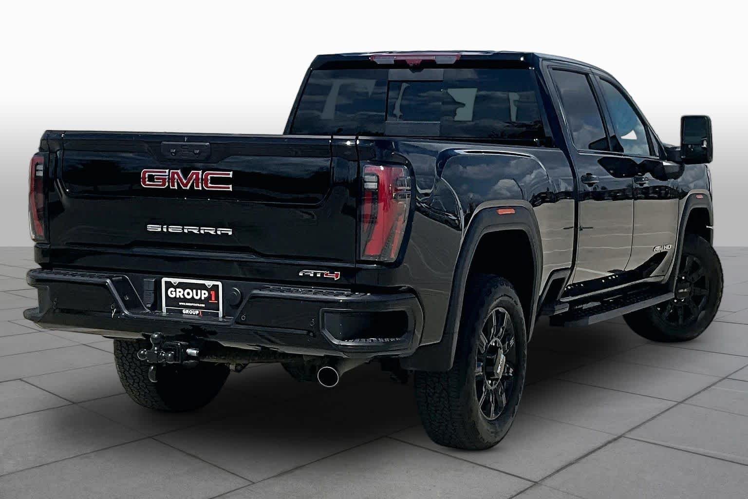 Used 2025 Onyx Black GMC AT4 image 12