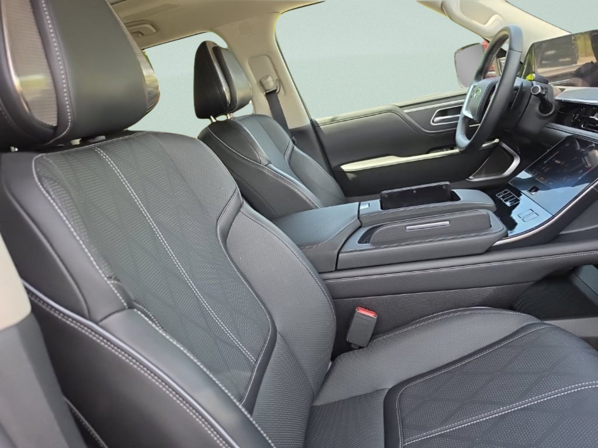 Used 2025 Coulis Red INFINITI SENSORY image 28