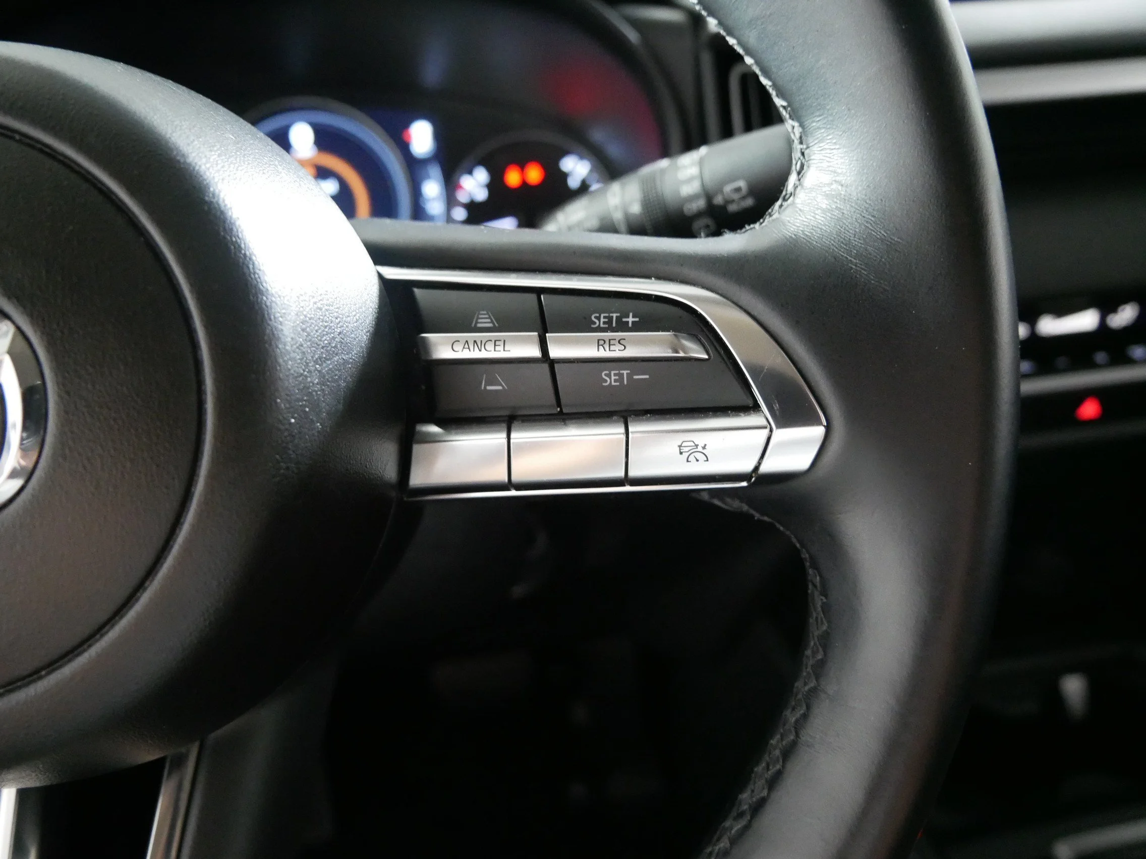 Used 2025 Jet Black Mica Mazda 2.5 S Preferred Package image 28