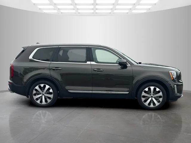 Certified Used 2021 Green Kia EX image 8